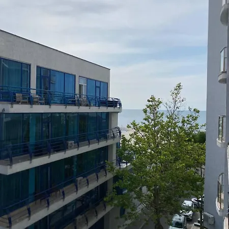 Apartament біля моря,балкон , 3й поверх